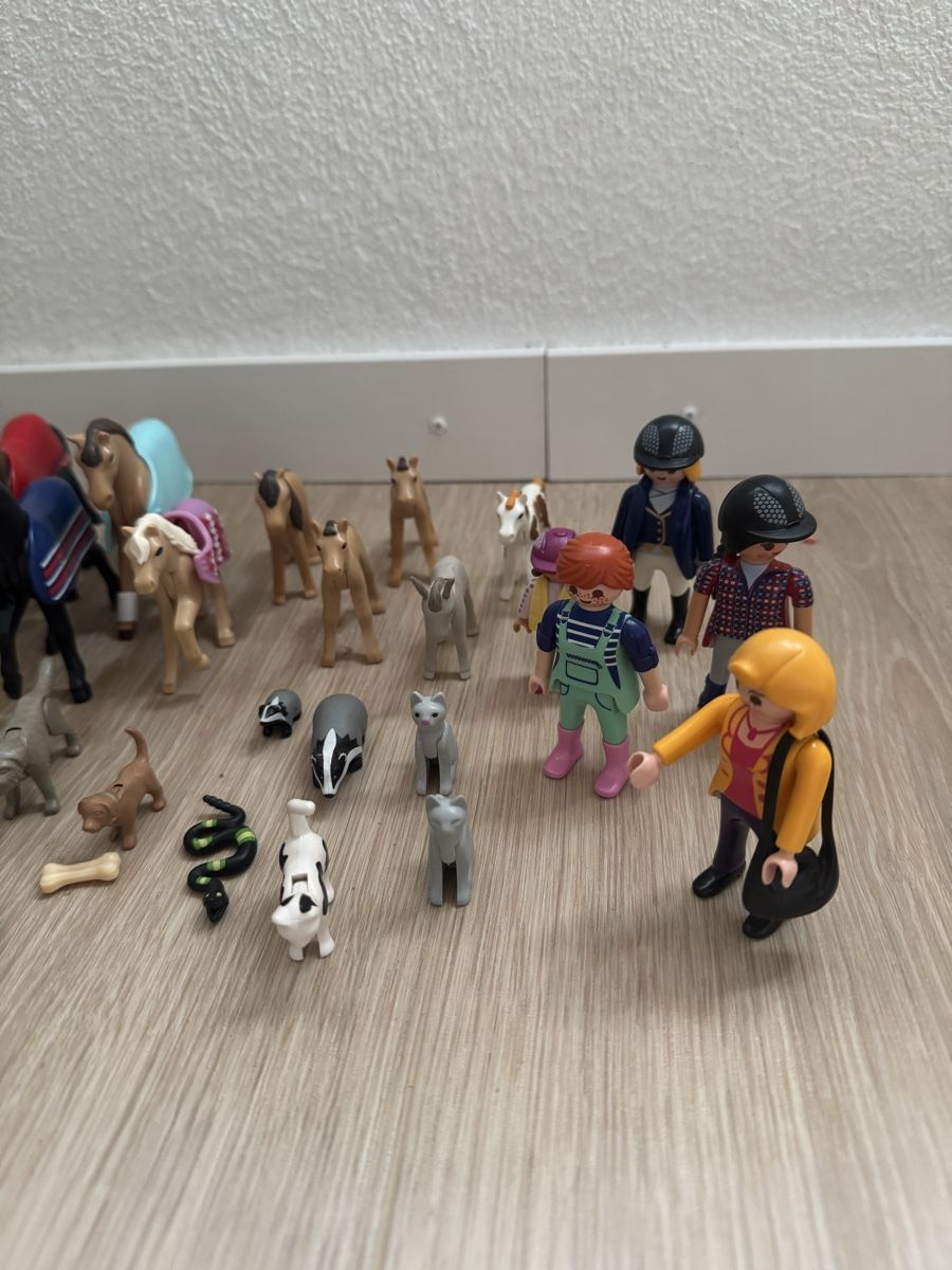 Playmobil Giocattoli: Playmobil Bauernhof Set mit Traktor und Tieren – Usato da Fehraltorf venduto da portas6 3