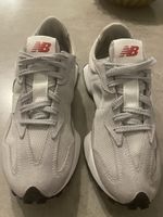New Balance 327 Sneaker grau weiss guter Zustand