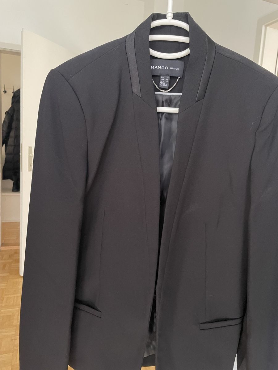 Mango Giacche: Mango Blazer Jacke, Schwarz, Grösse S, neuwertig – Usato da Zürich venduto da Carlajimena 7