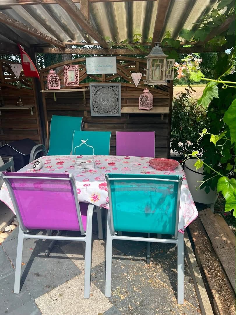 Tische: Gartentisch mit 6 Stühlen Neuwertig – Gebraucht aus Schwerzenbach von Exmoni