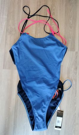 adidas Badekleid Grösse 42, neu und ungetragen