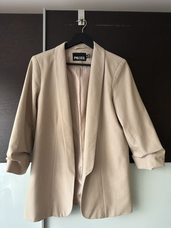 Blazer Pieces beige Grösse L in sehr gutem Zustand