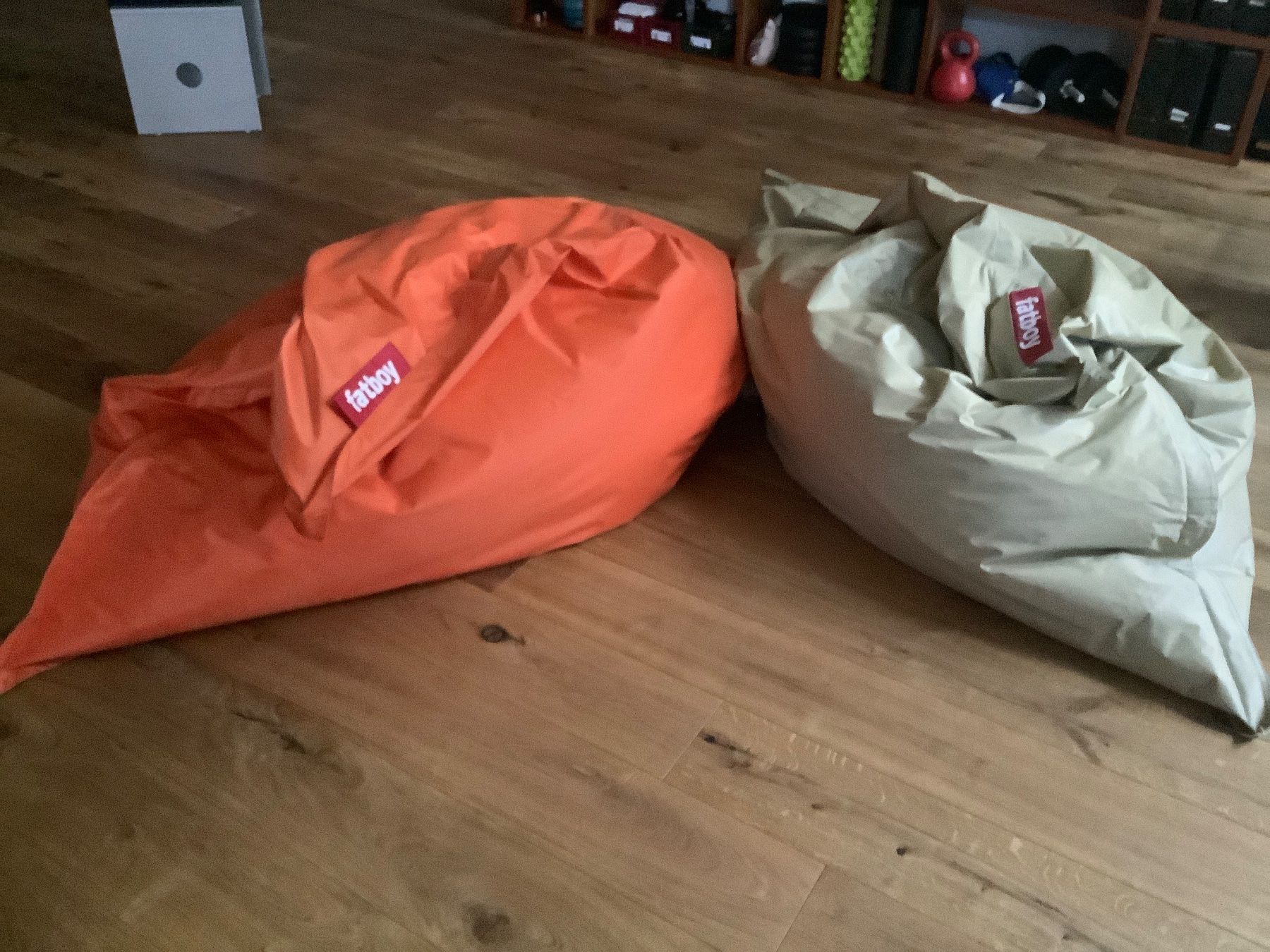 Fatboy Cuscini: Fatboy Sitzsack Lounge Sessel orange /beige – Usato da Freienbach venduto da Elenaheinz 2