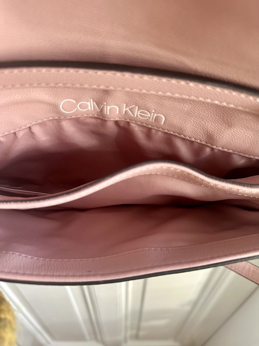 Calvin Klein Borse da donna: Schultertasche Calvin Klein – Usato da Bern venduto da belahu_ 4