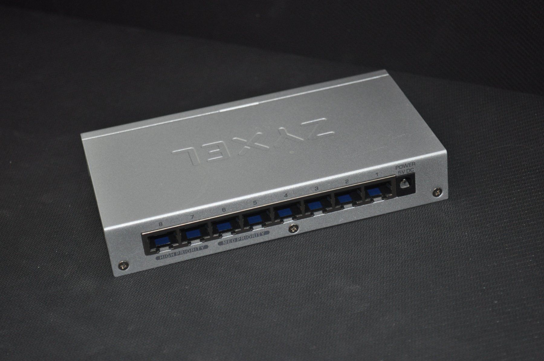 Zyxel Hubs & Switches: Zyxel Switch GS-108B v3 – Gebraucht aus Zizers von Digitag0 1