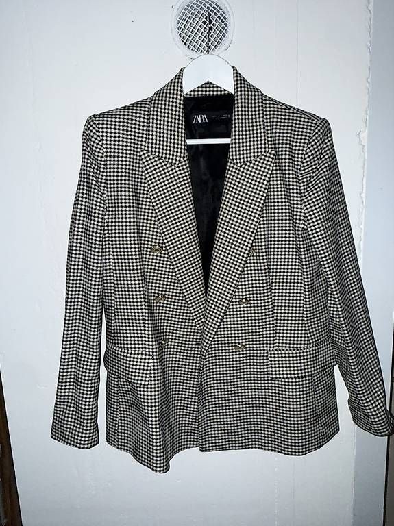 Giacche: Zara Blazer  Gr.L – Usato da Alchenflüh venduto da Zinaida1985