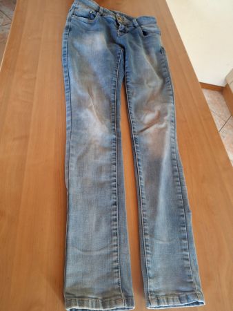 Pantalon jeans taille XS marque Toxik3 76% coton