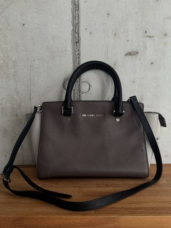 Sac à main Michael Kors gris et beige - très bon état 