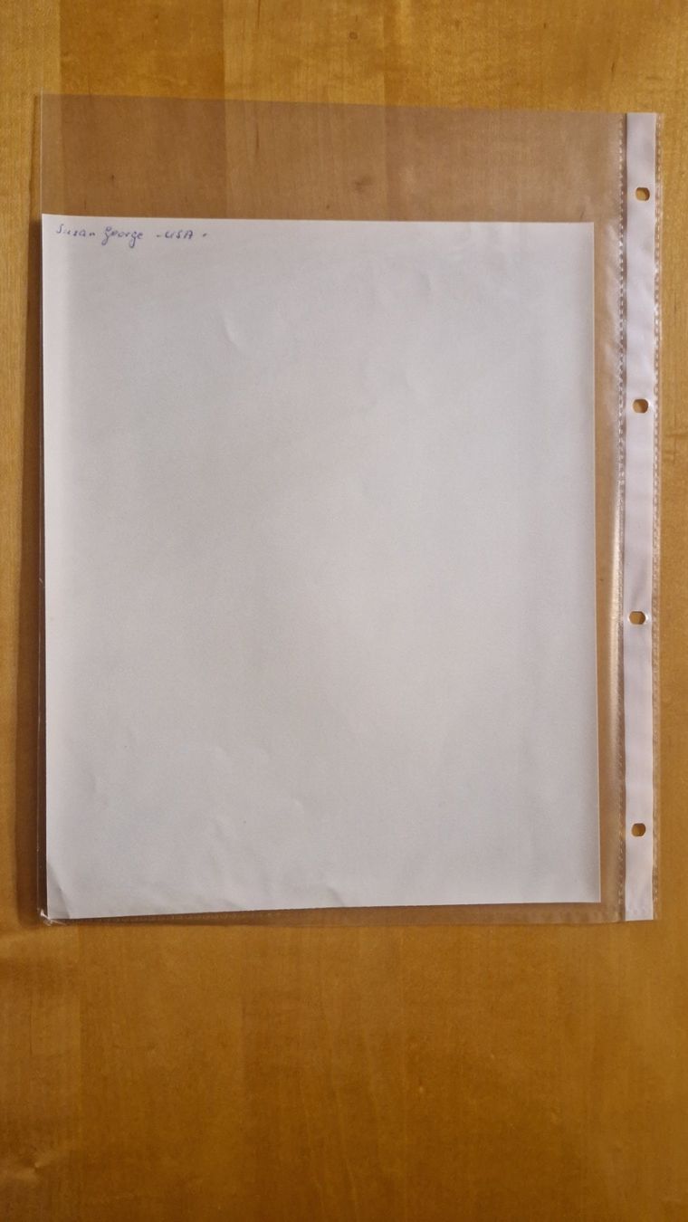 Susan George, Original Autogramm auf Grossfoto in s/w (Gebraucht) in ...