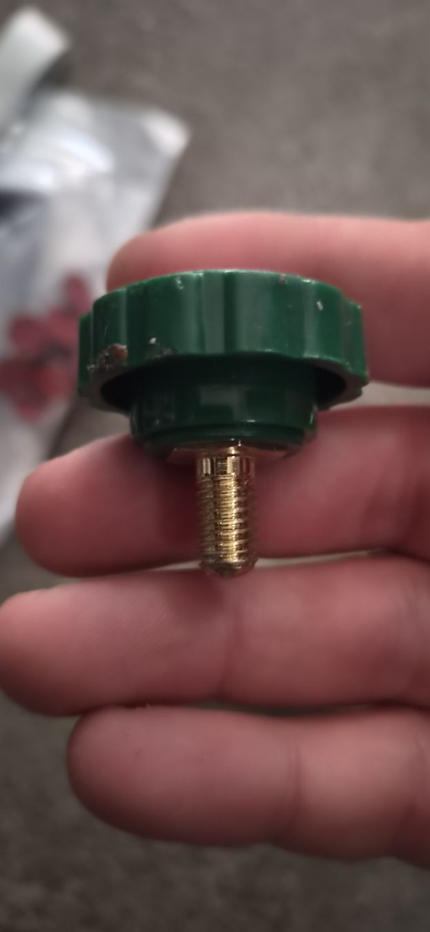 Toutes les pièces auto: Batterie Trennschalter – Neuf avec emballage d'origine à Diessenhofen par Obscuro94 3