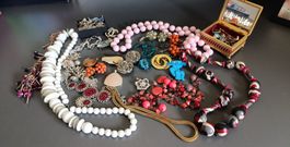 Grand lot de bijoux fantaisie variés!