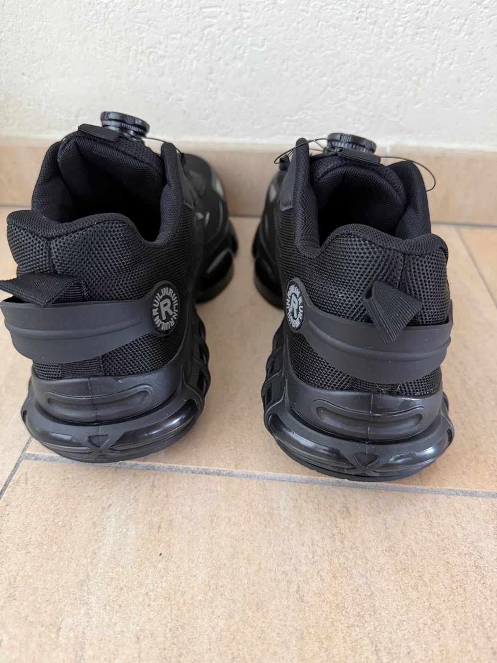 Chaussures hommes: Chaussures de Sécurité S3, Embout en Acier, p. 45 – D'occasion à St-Gingolph par GoldenKeys 2