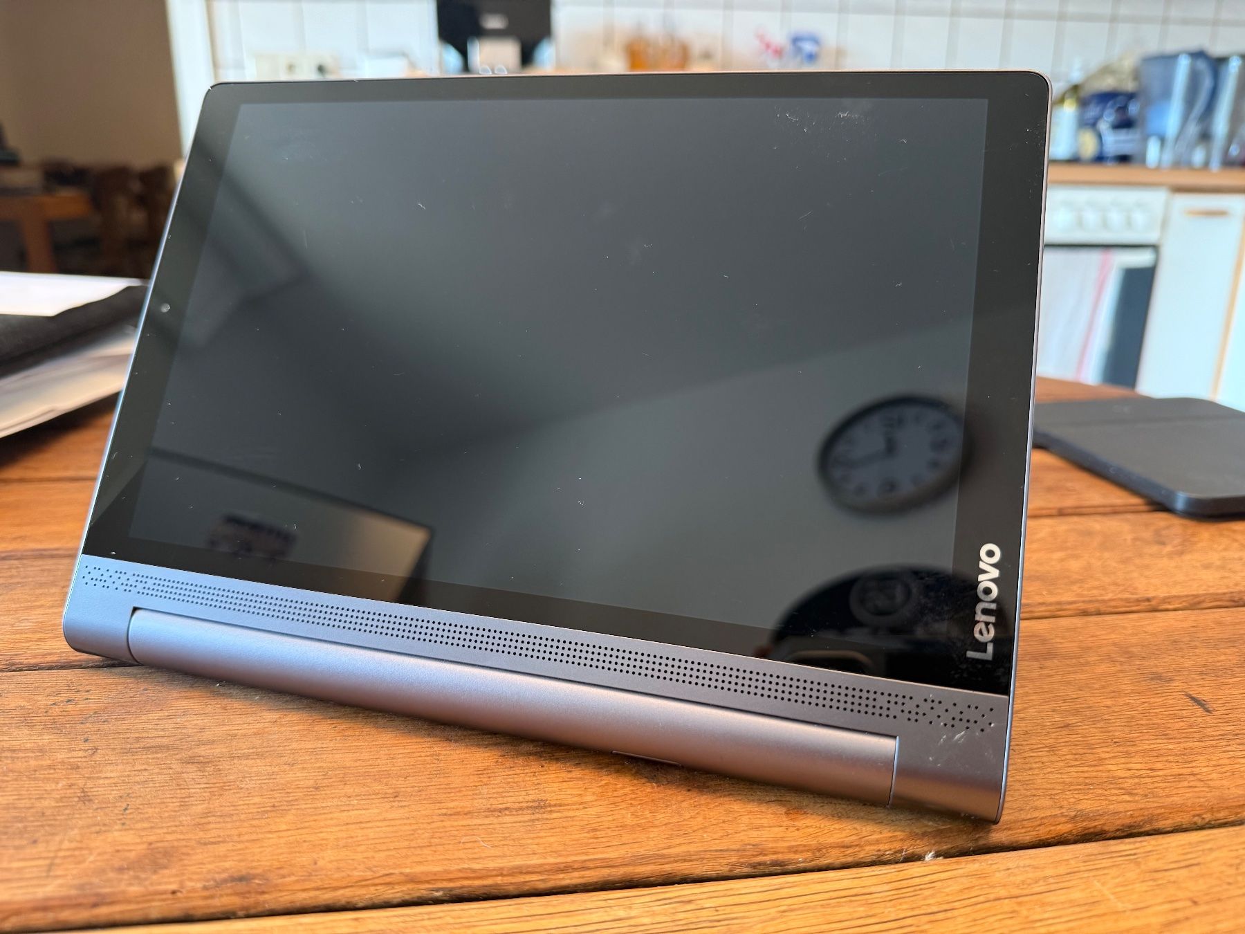 Lenovo Vidéoprojecteurs: Lenovo YT3-X90F Tablett mit Beamer – D'occasion à Geroldswil par IT-REPAIR-CAFE.SPACE