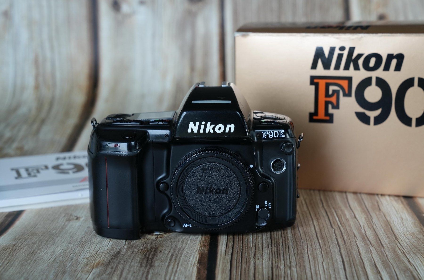 Nikon Fotocamera: Nikon F90X – Usato da Chatelaine venduto da sgaron