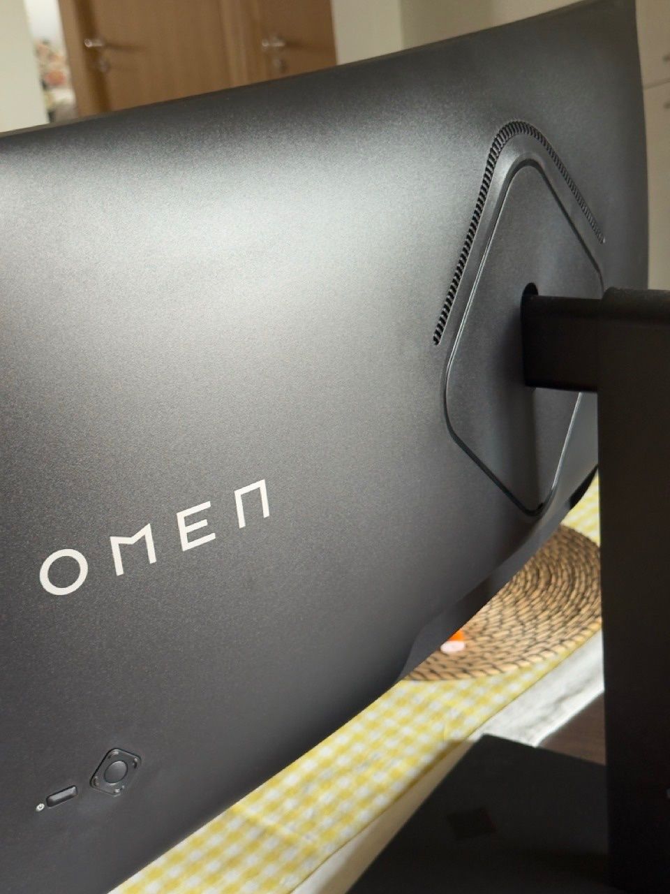 Hewlett Packard Ecrans: HP Omen 34c – D'occasion à Horw par vla_q7pw 2