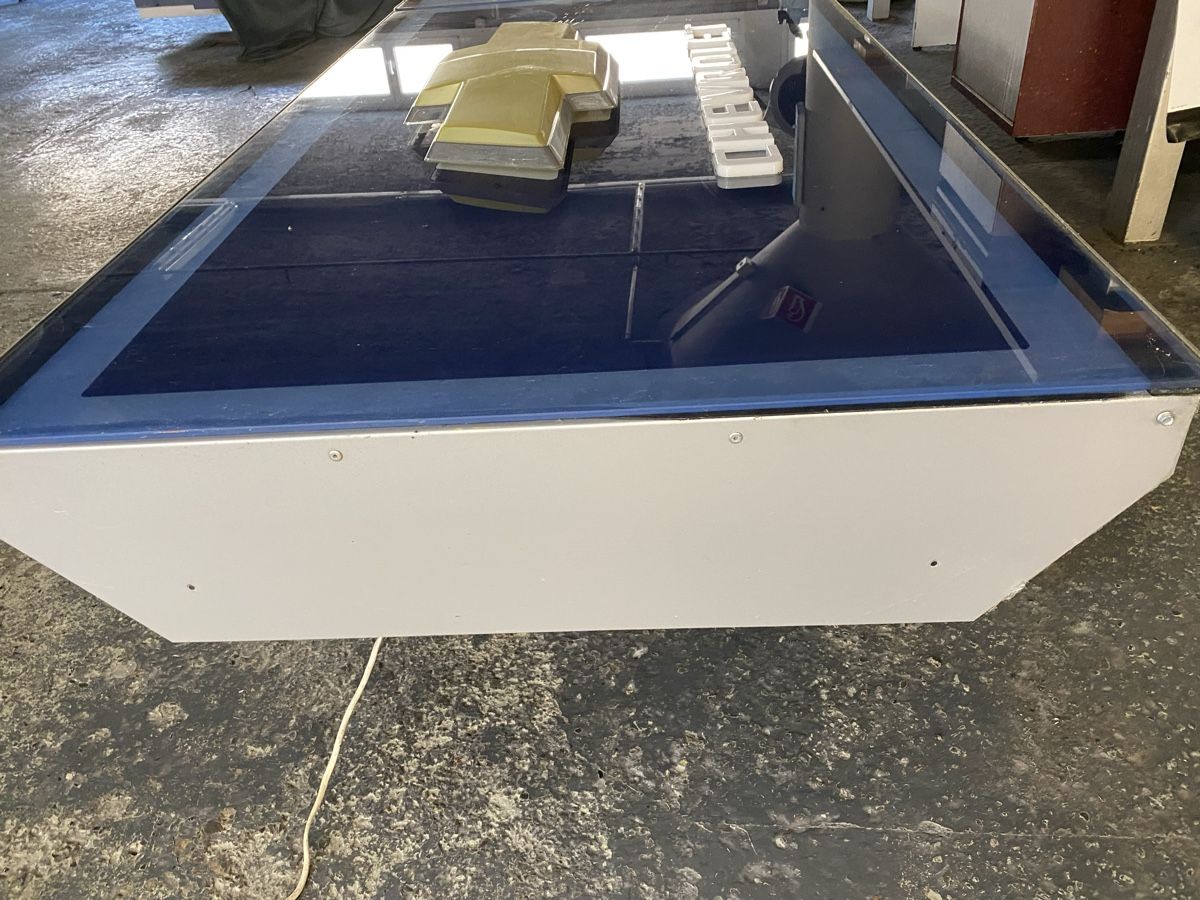 Chevrolet Schilder: Leuchtreklame Chevrolet Service – Gebraucht aus Hägglingen von Karin0802 1