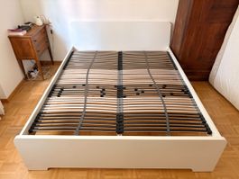 Doppelbett inkl. Lattenrost guter Zustand
