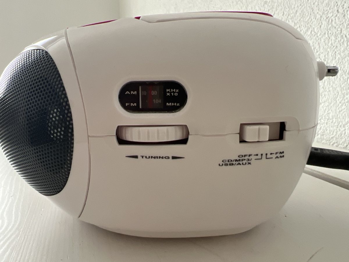 Durabase Lecteur media portable: Durabase CD-Player Radio mit USB Rosa Weiss – D'occasion à Gossau SG par Olivera11 3