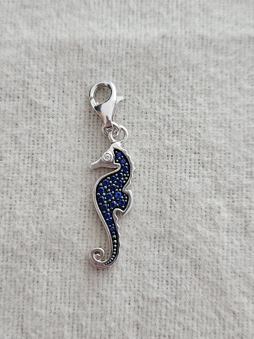 Thomas Sabo Pendentifs: Thomas Sabo Charm Seepferdchen – Neuf (Voir description) à Bern par Sabulise