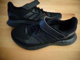 leichter Adidas Schuh  Gr. 39 1/3  mit Klettverschluss