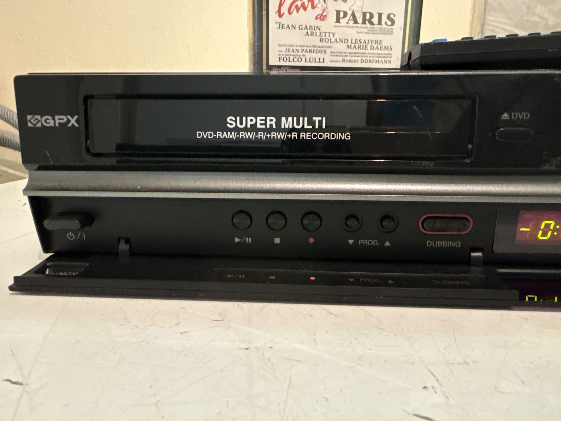 Registratori: Magnétoscope Combi HDMI VHS DVD REC – Usato da St imier venduto da sav_bjf9 7