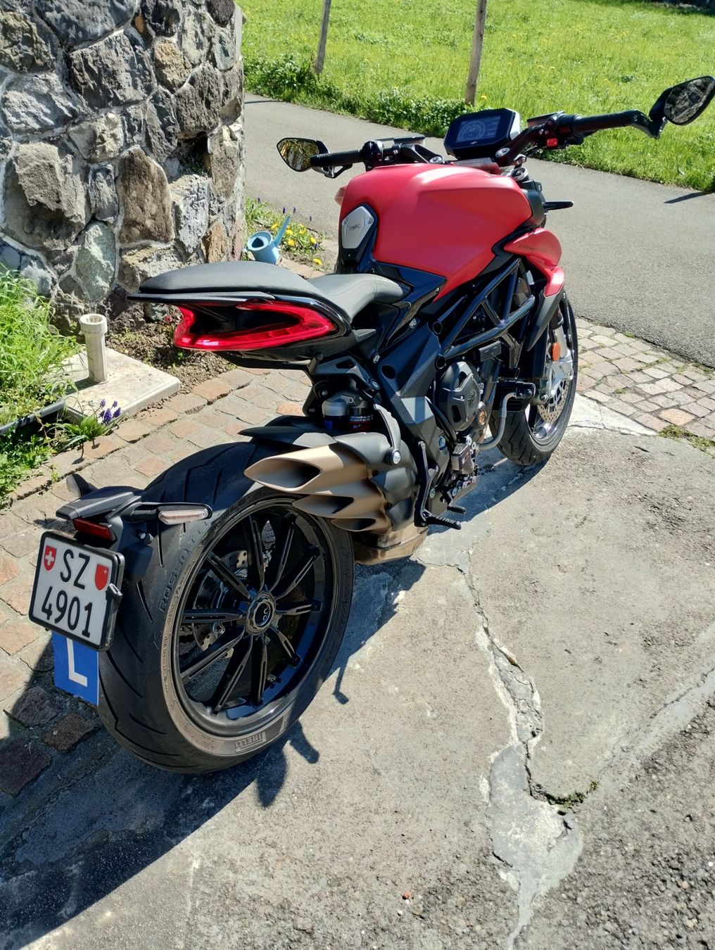 MV Agusta Strasse: MV agusta Dragster – Gebraucht aus Galgenen von mil_7ljt 2