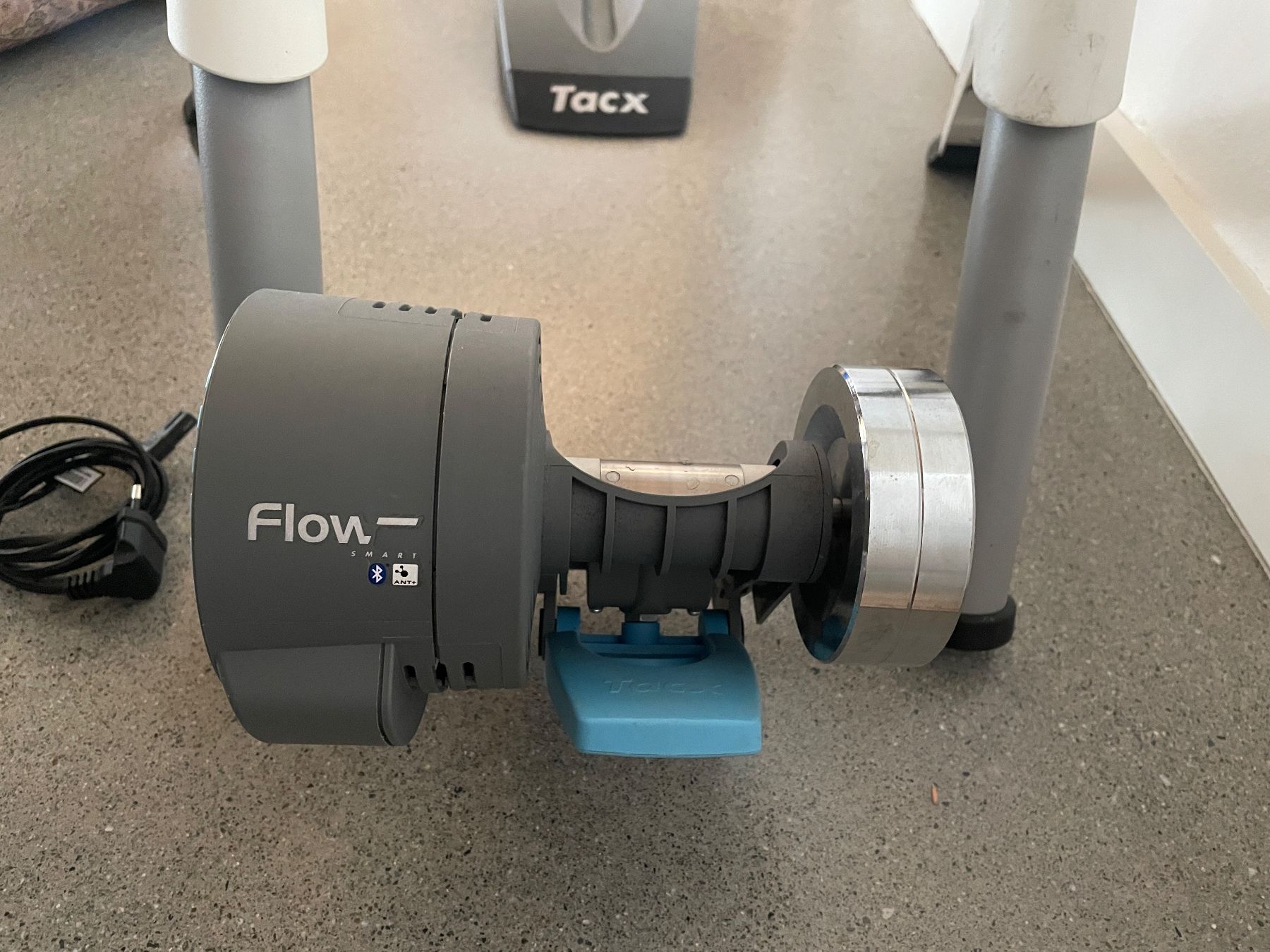 Tacx Hometrainer: Tacx Flow Smart – Rollentrainer – Usato da Lavin venduto da laura_k 1