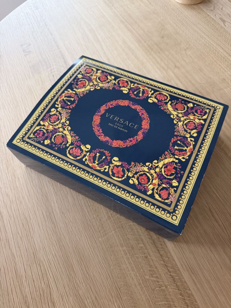 Versace Profumi & Eau de Toilette: Versace Eros Parfüm Geschenkbox – Usato da Herrliberg venduto da DominiqueSpecht