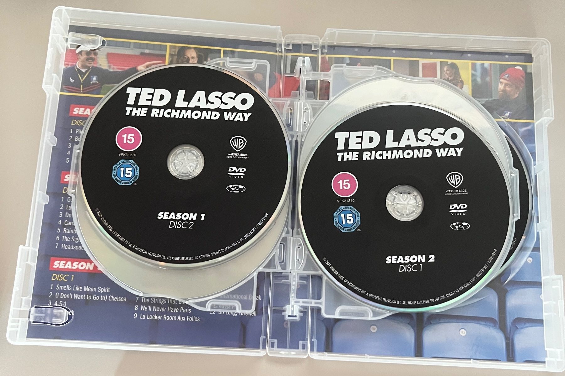 Tutti i DVDs: Ted Lasso Staffeln 1-3 – Usato da Kreuzlingen venduto da spaceman 2