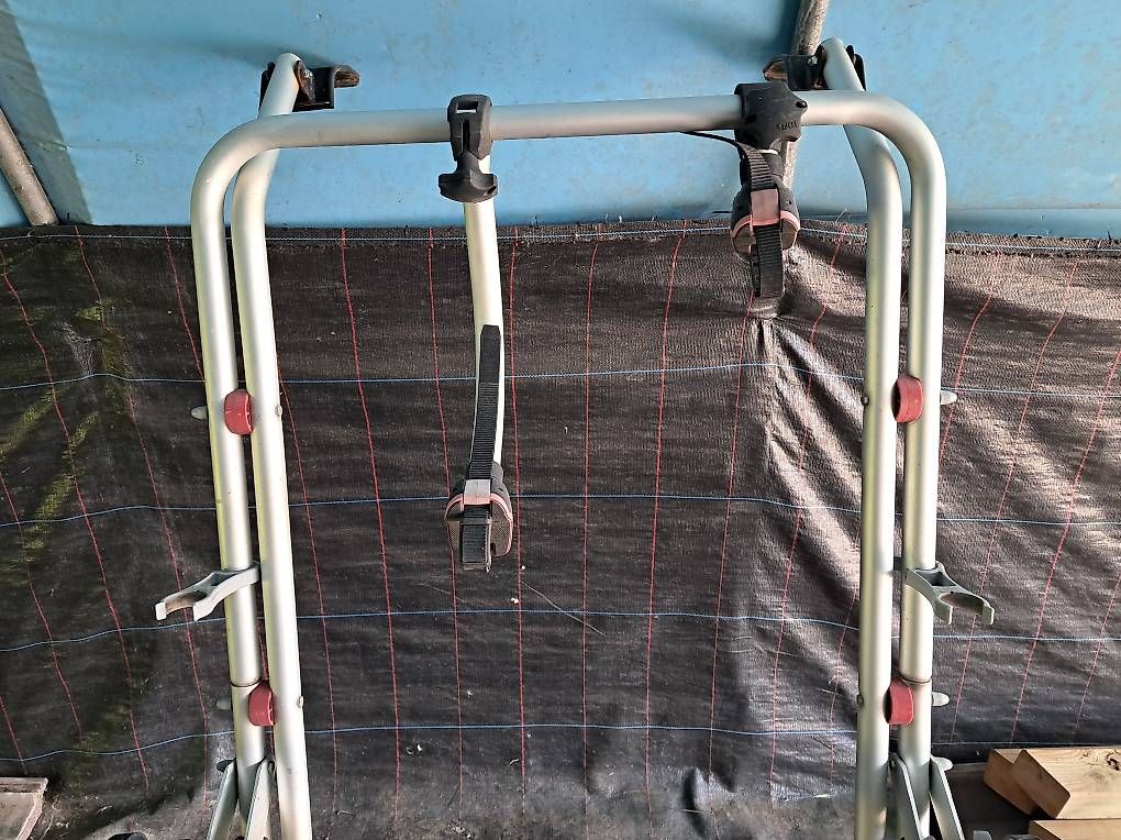 Cavalletti per biciclette: Porte vélo 2 places – Usato da Fully venduto da cal_h8gl 1