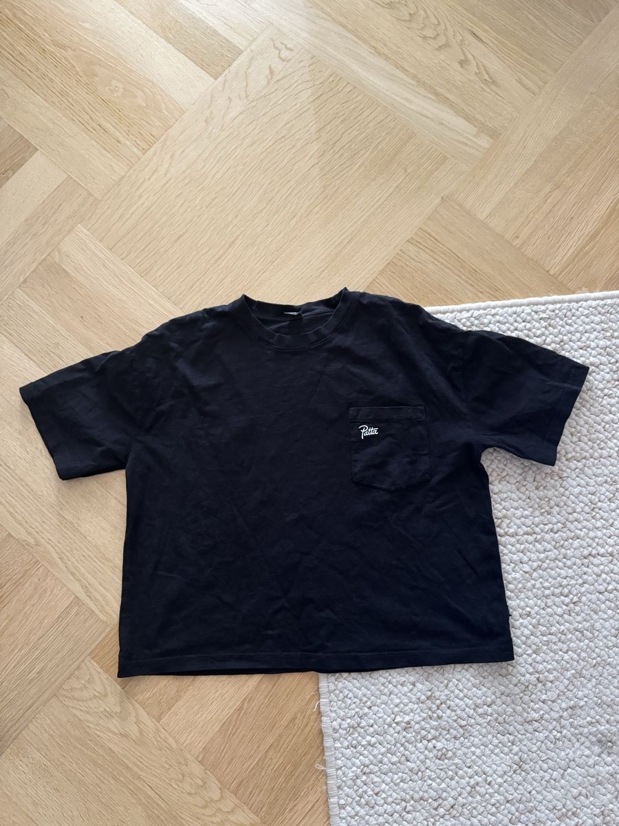 T-shirt: Patta Tshirt cropped  – Usato da Zürich venduto da kat_ww7d