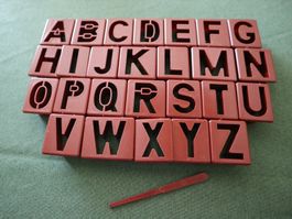 BETTY BOSSI *ALPHABET/BUCHSTABEN* AUSSTECHER MIT AUSSTOSSER