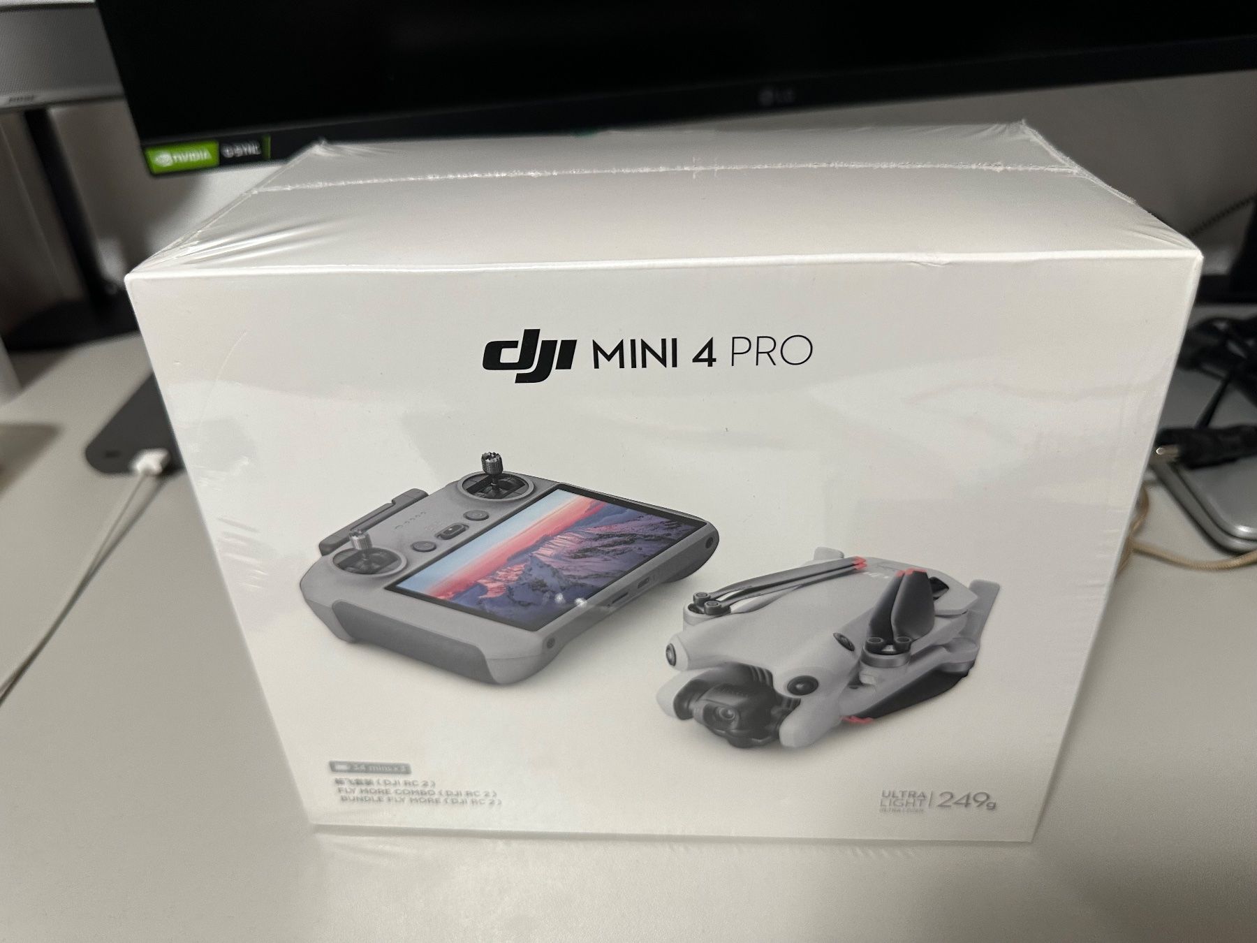 DJI RC Modellbau: DJI Mini 4 Pro Fly More Combo - Neu und ungeöffnet – Neu und originalverpackt aus Othmarsingen von daisy18 1