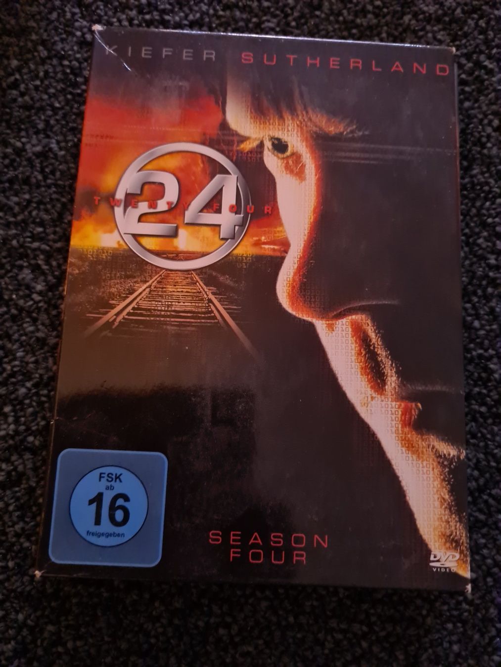 Alle DVDs: 24 STAFFEL 4 – Gebraucht aus Ruswil von jan_bxl5