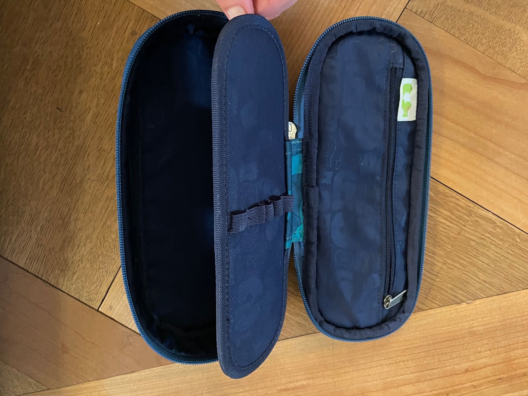 Ergobag Astucci : Ergobag, kleines Schul-Etui, türkis/blau – Usato da Zürich venduto da Capetown14 2