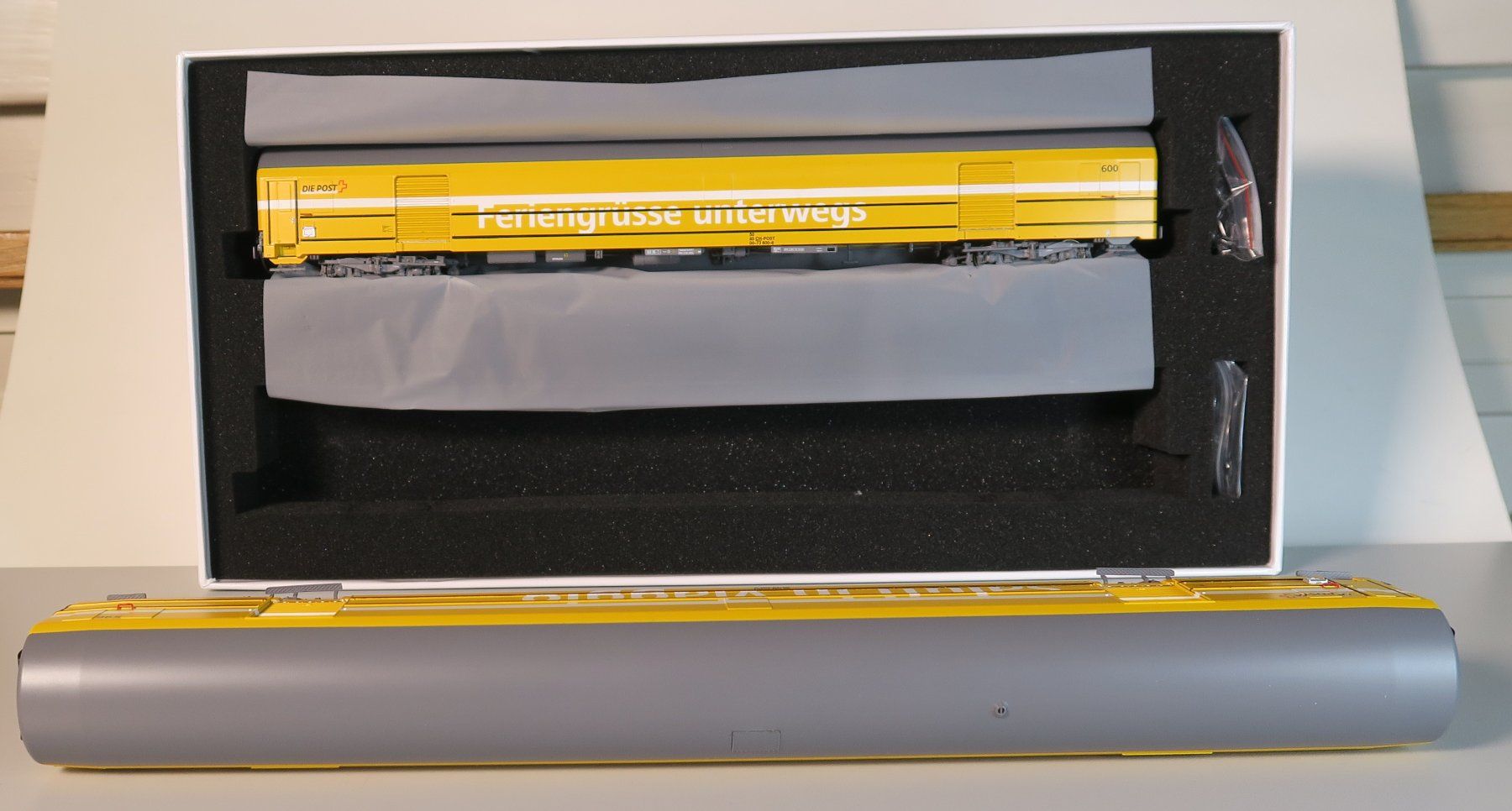 LS Models Modelleisenbahnen: LS Models Set 97204 "Die Post" Postwagen Z – Neu und originalverpackt aus Bern von Bantiger2000 3