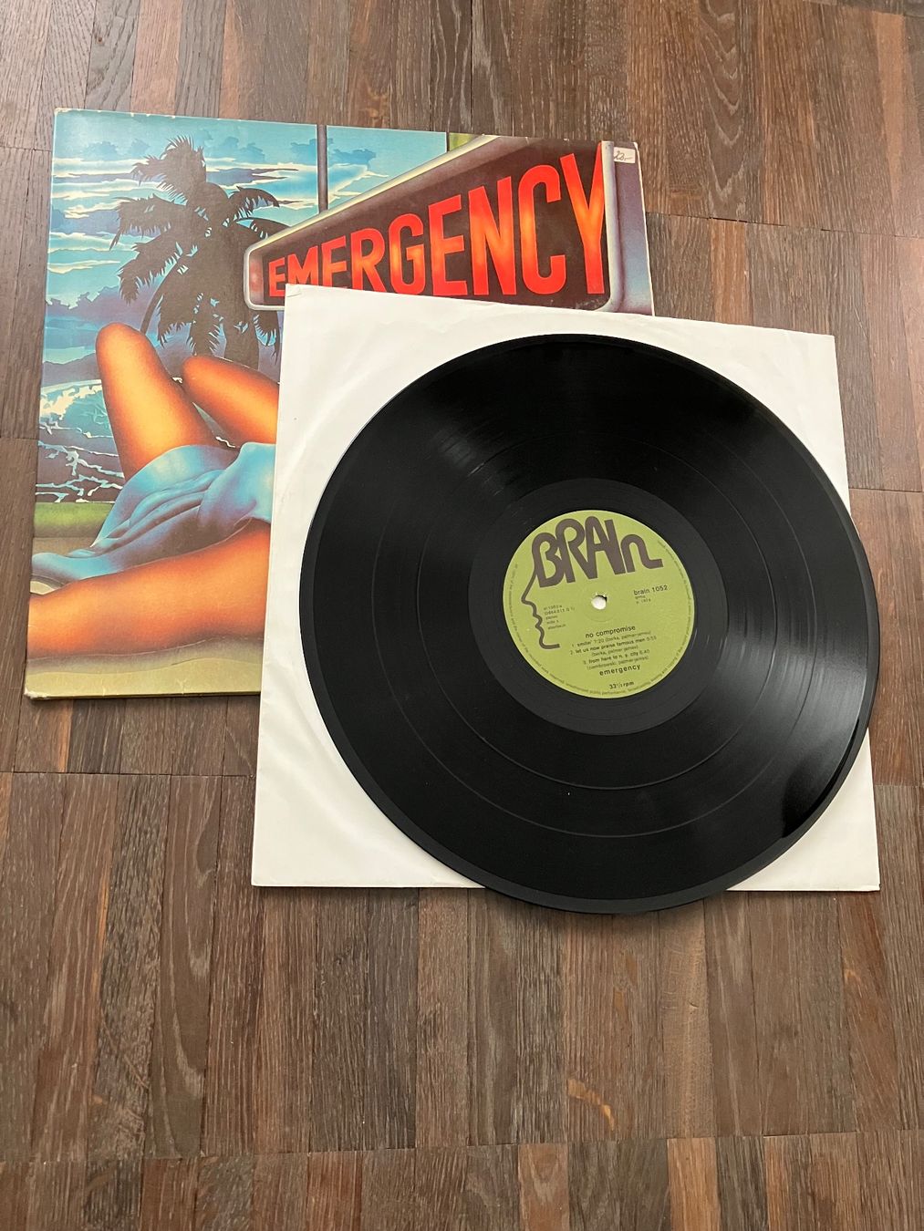 Dischi in vinile: EMERGENCY - NO COMPROMISE – Usato da steffisburg venduto da Dstauffer 1