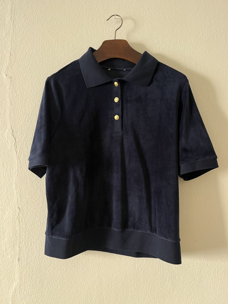 Magliette Polo: Polo en velours bleu marine – Usato da La Chaux-de-Fonds venduto da vert_j