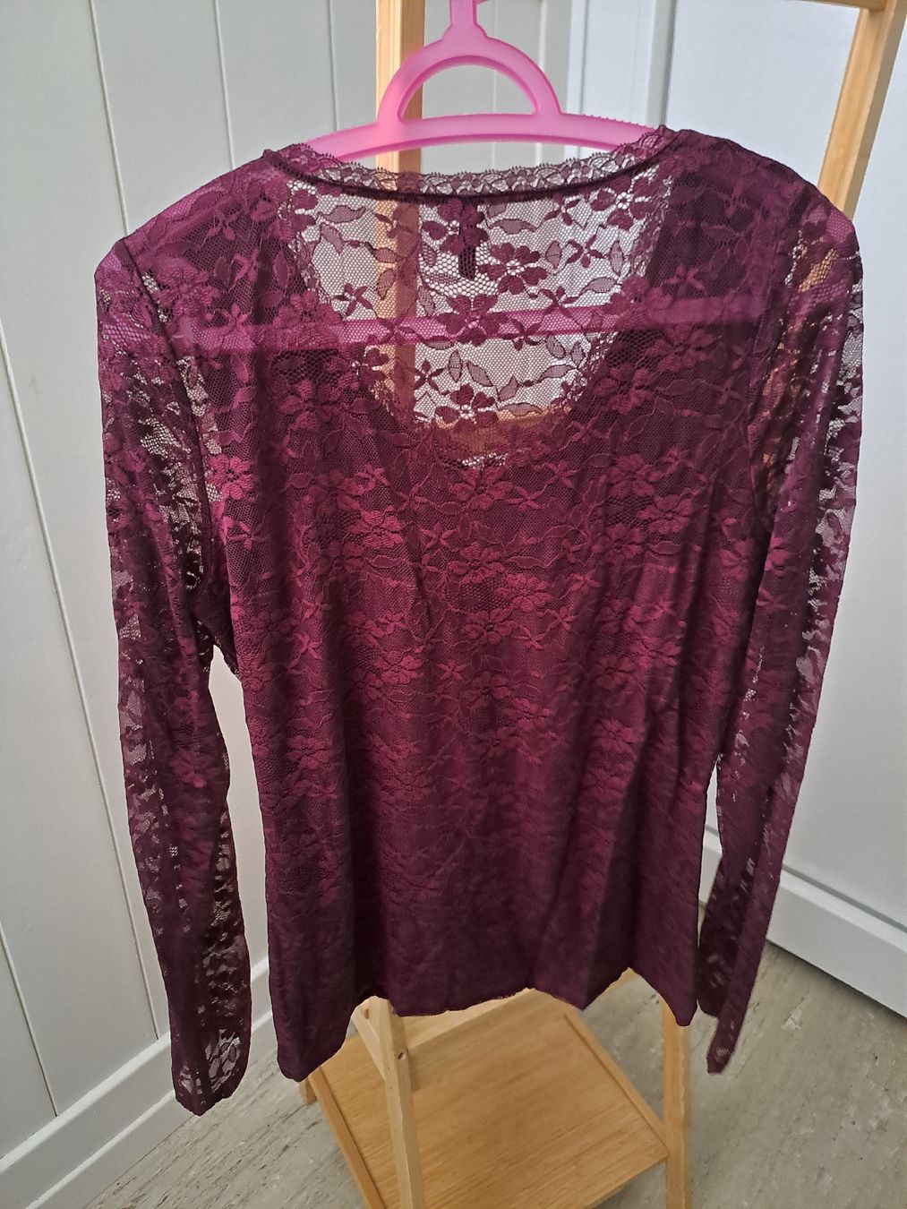 Top: Damen Spitzen Shirt Gr. L bordeaux  – Usato da Rickenbach LU venduto da bishiida 2