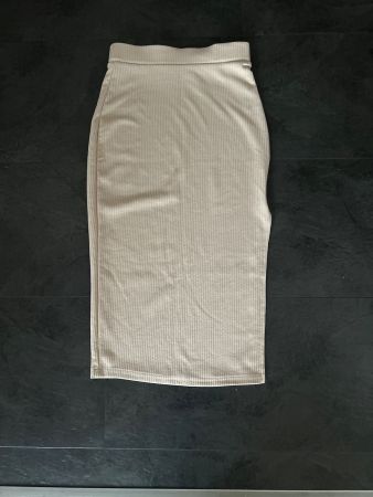 Damen Midirock gerippt beige mit Schlitz gebraucht