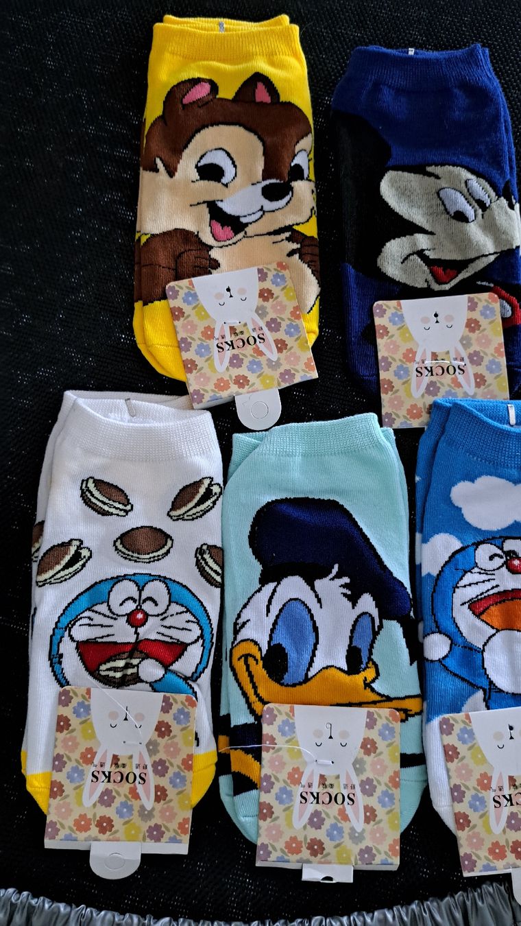 Chaussettes enfants: chaussettes enfant taille 33-36. neuf – Neuf avec emballage d'origine à Meyrin par Zahra011 1