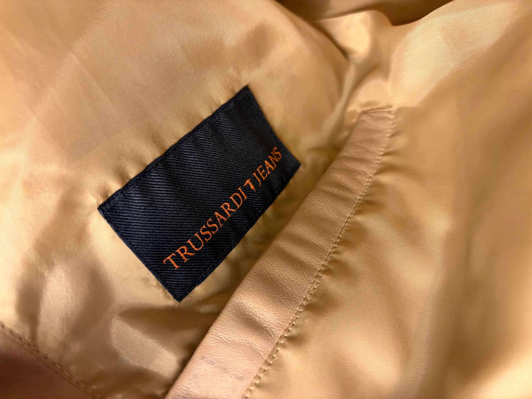 Trussardi Giacche: Veste Trussrdi en cuir beige taille 46 avec défaut – Usato da Vallamand venduto da rom_z7q6 3