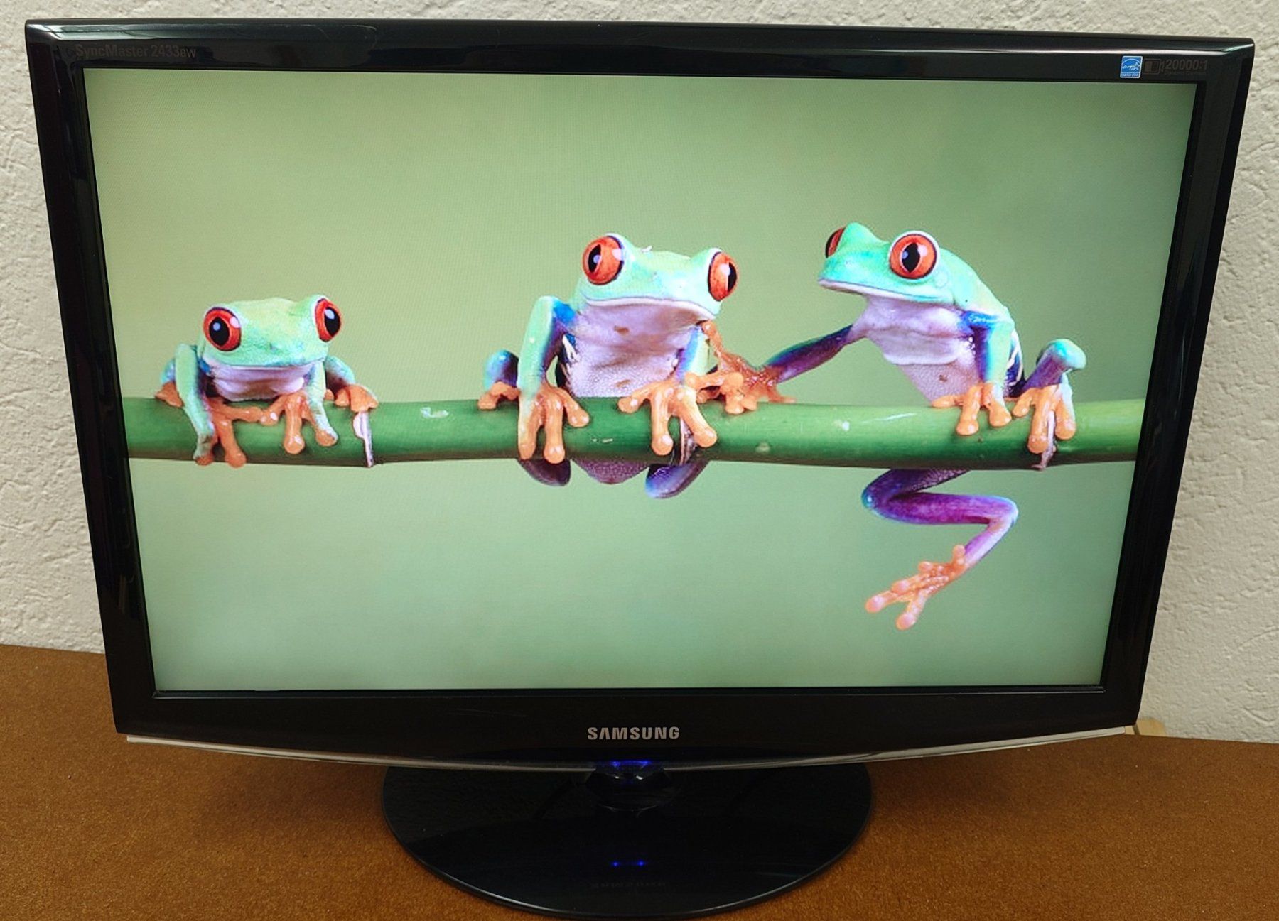 Samsung Monitor: Samsung SyncMaster 2433BW 24" Monitor - getestet – Usato da Ostermundigen venduto da Chrisascht