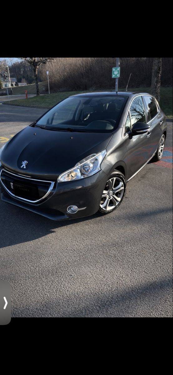 Peugeot Autos: Peugeot 208  – Gebraucht aus Flamatt von jri_222h 1