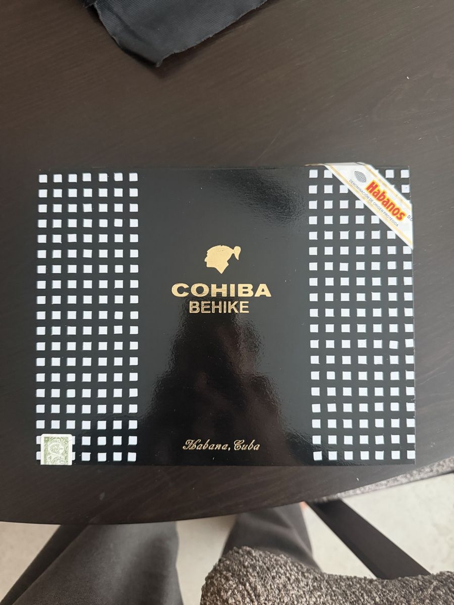 Cohiba Sigari: Cohiba Behike BHK56 – Nuovo e nell'imballaggio originale da Bellach venduto da val_jmn2