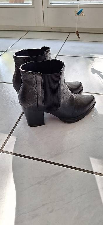 Scarpe da donna: Tamaris Stiefeletten schwarz Gr. 39 – Usato da Tägerig venduto da SandraLios 2