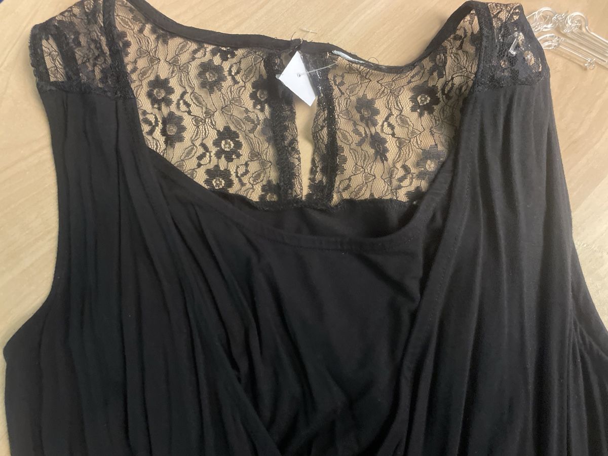 Vestiti: Schickes schwarzes Spitzen Stillkleid Gr. S – Usato da Obergerlafingen venduto da cabo4 1