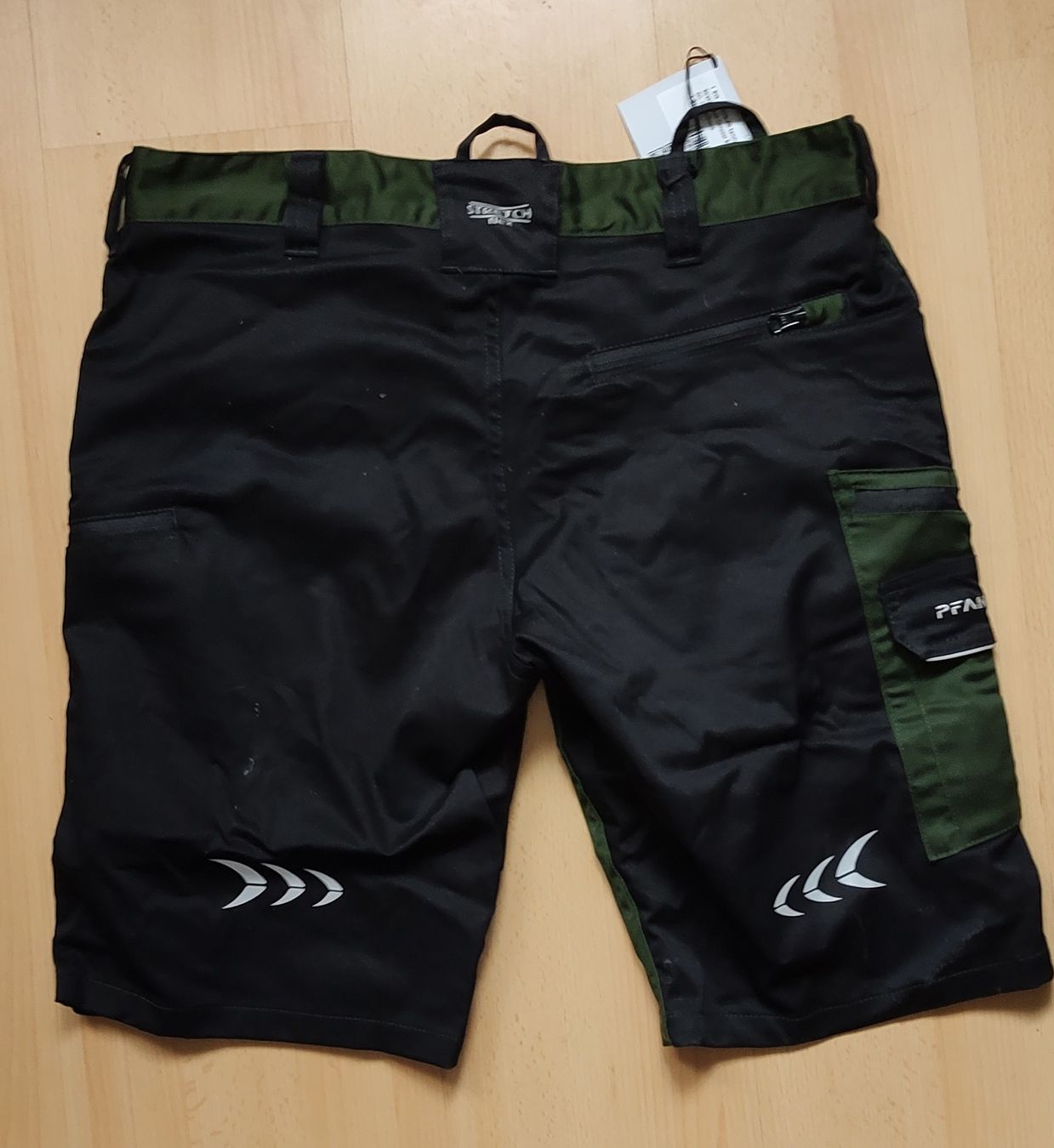 Pfanner Hosen: Shorts Pfanner – Neu und originalverpackt aus Grenchen von car_qq2t 1