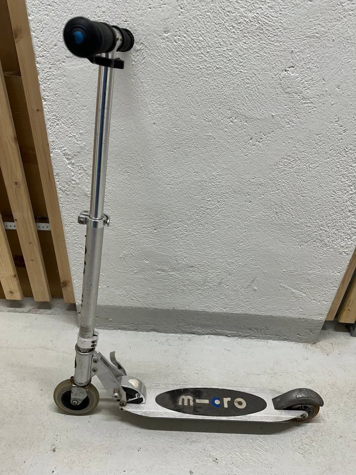 Micro Kickboard: Tretroller Micro Rocket Silber Gebraucht – Gebraucht aus Winterthur von nelead