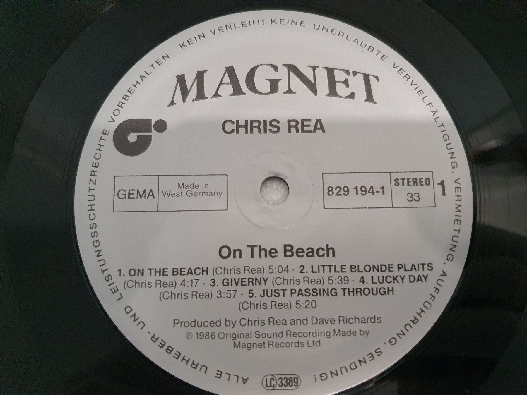 Dischi in vinile: Chris Rea – On The Beach – Usato da Uster venduto da Vinyl-Leidenschaft 3